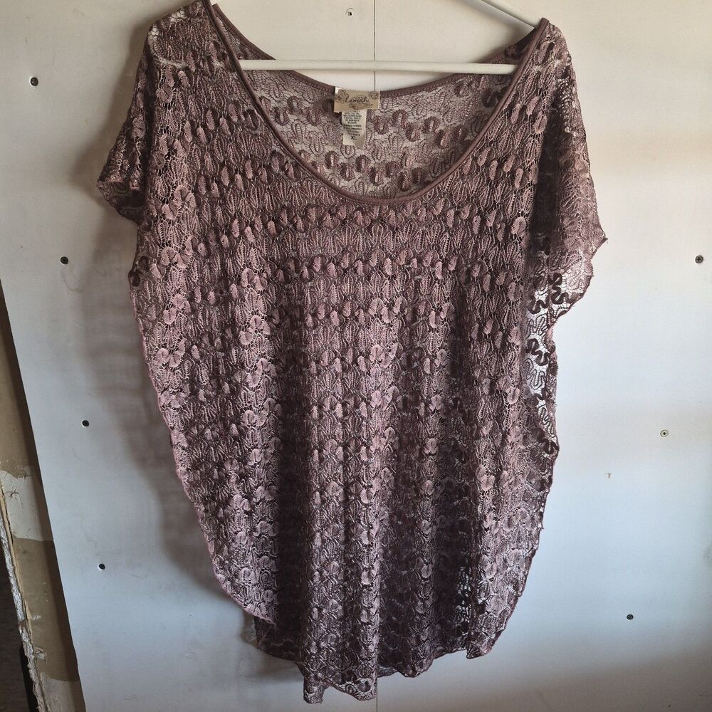 Lavish Crochet Lace Flutter Sleeve Shirt Size XL